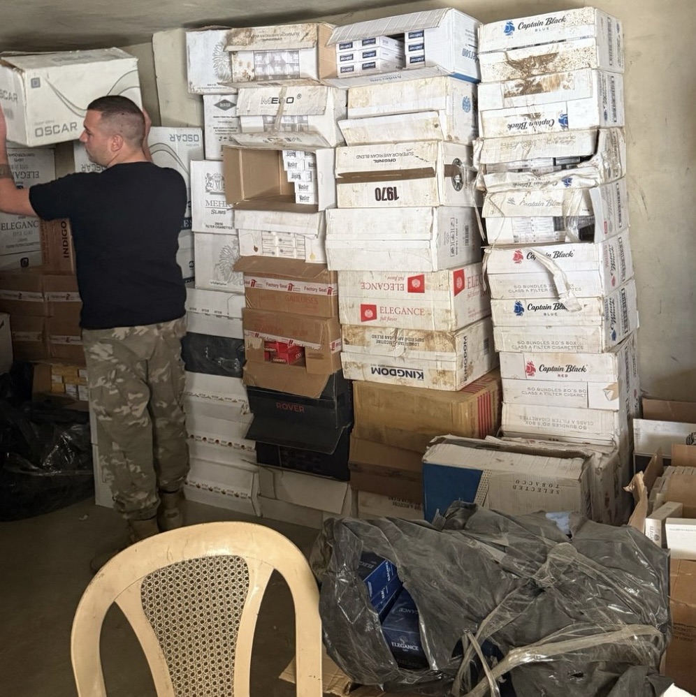 *بالصّور: الريجي تضبط مصنوعات تبغية مهرّبة ومزوّرة*