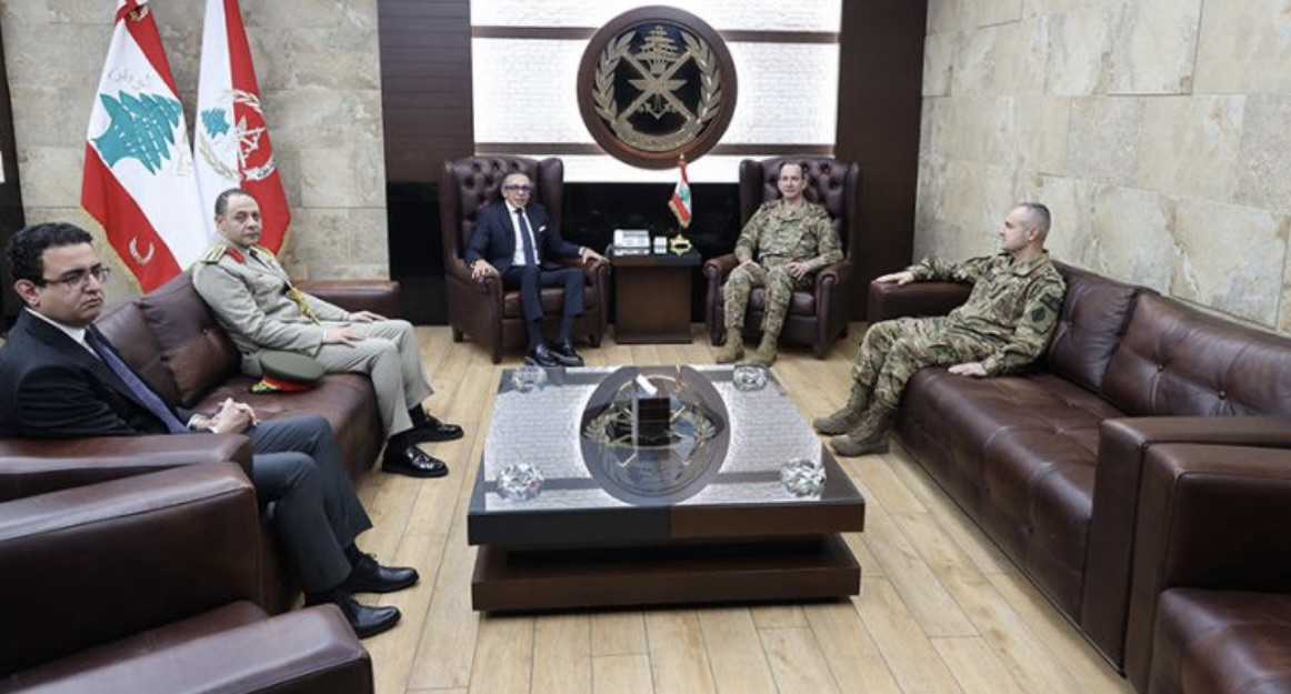 *استقبالات العماد قائد الجيش*