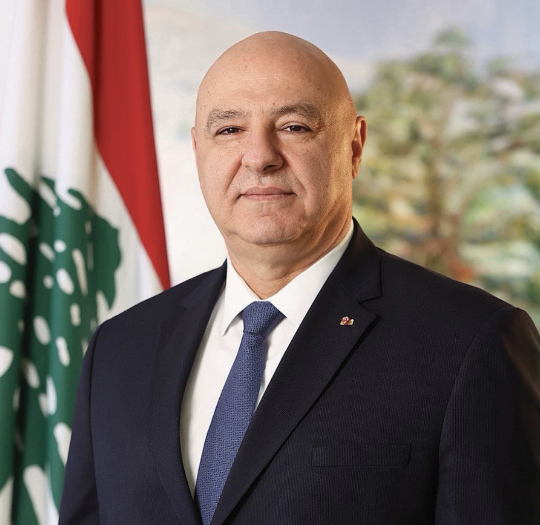 *رئيس الجمهورية يستقبل المجلس التنفيذي لنقابة الطيارين اللبنانيين ويؤكد دعمه لتطوير قطاع الطيران*