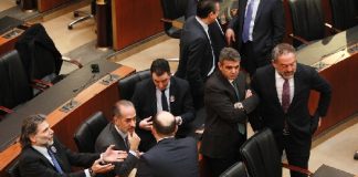 هل تخرج «القوات» من الحكومة؟