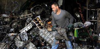 هدية الوزير لأصحاب العمل في عيد العمال: 28 مليون ليرة حدّاً أدنى للأجور مذلّ