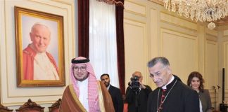 السفير السعودي لدى لبنان وليد بخاري يزور البطريرك الراعي في بكركي