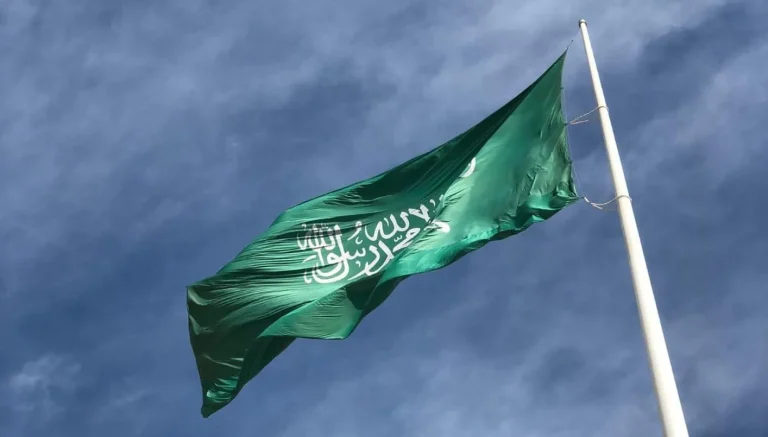 السعودية: نرفض محاولات إسرائيل تهديد استقرار سوريا