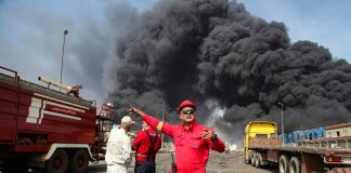 مسؤول إيراني: مسيّرات أو عملية تسلل قد تكون وراء انفجار ميناء رجائي