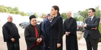 وفد من القوات اللبنانية يقدّم التعازي بوفاة البابا فرنسيس ويزور الراعي