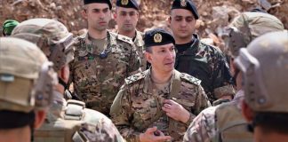 قائد الجيش أبلغ أورتاغوس موقفه الرافض لنزع السلاح بالقوة