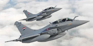 الجيش المصري: مقتل طاقم طائرة تدريب بعد سقوطها بسبب عطل فني