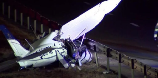 قتلى في تحطم طائرة صغيرة فوق حي سكني في كاليفورنيا