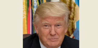 ترامب يعتزم “مواصلة العمل” مع موسكو وكييف لإنهاء الحرب بعد اقتراح بوتين إجراء مفاوضات مباشرة مع أوكرانيا.