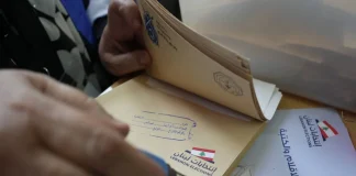 “صوتك بـ300 دولار”… حوار مسرّب يُسقط مرشّحًا في قضاء جزين!