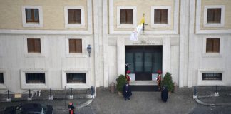 أكبر تجمع للكرادلة على الإطلاق… أين سينام أمراء الكنيسة الذين سينتخبون بابا خلفاً لفرنسيس؟