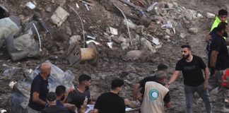 33 قتيلا في القصف الإسرائيلي على مطعم في غزة