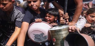 إسرائيل ستسمح بإدخال الغذاء إلى غزة وباريس تطالبها بأن يكون استئناف دخول المساعدات “فوريا وواسع النطاق ومن دون عوائق”