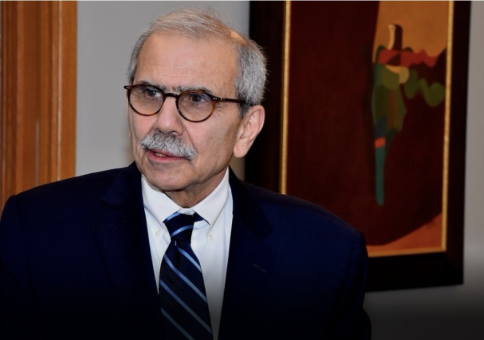 *نواف سلام بعد لقائه سفراء مجلس التعاون الخليجي: استمعنا الى مخاوف سفراء مجلس التعاون الخليجي بالنسبة الى انتقال رعاياهم الى لبنان وأكدت أننا سنعمل لإزالتها وأطلعتهم على التغييرات التي حصلت في المطار وعلى طريقه*