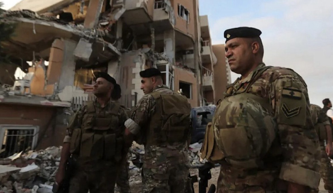 *الجيش.. توقيف مطلوبين بجرائم تهريب أسلحة والإتجار بها وترويج المخدرات*