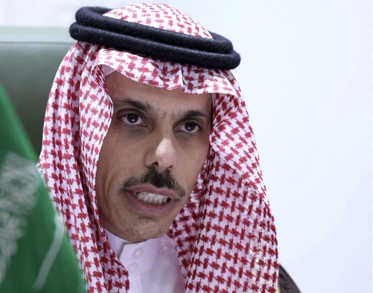 *وزير الخارجية السعودي: نرحب بقرار الرئيس ترامب من الرياض رفع العقوبات عن سوريا*