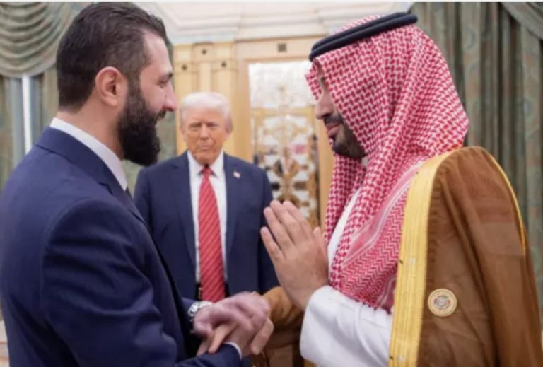 *مسؤولون لـCNN: إدارة ترامب سترفع القيود عن الصادرات إلى سوريا لدعم اقتصاده*