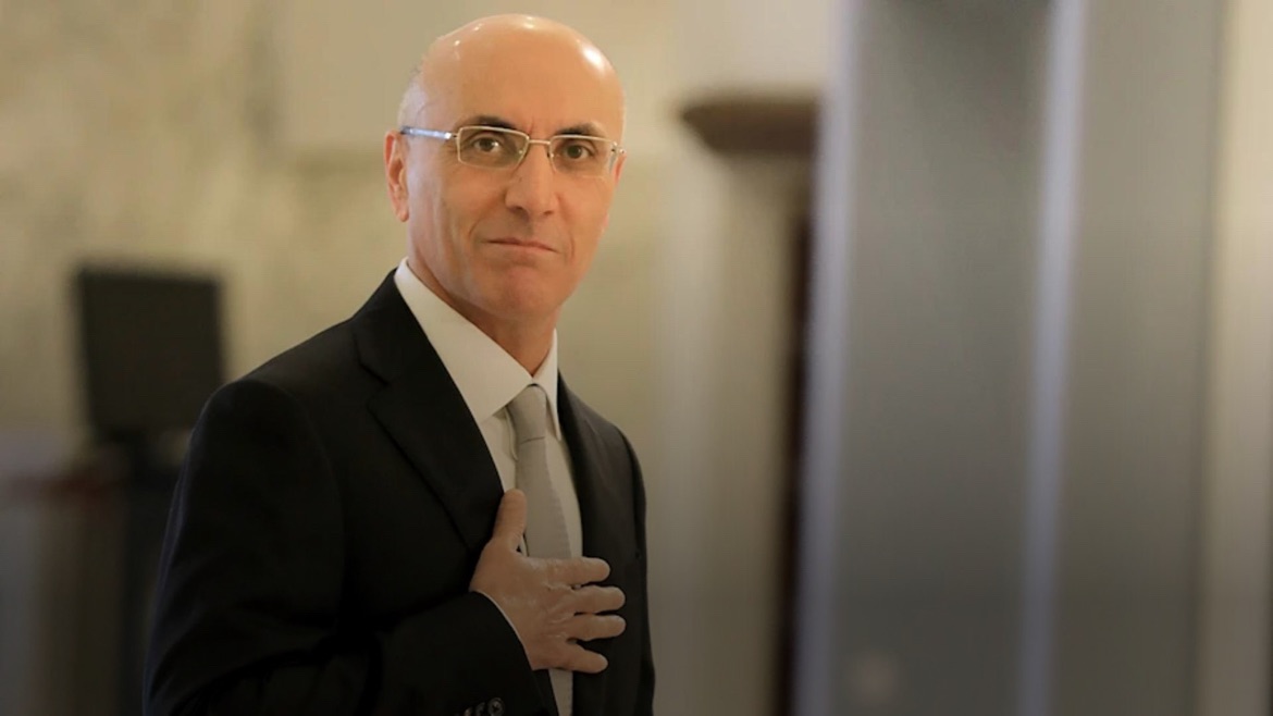 وزير الداخلية: نسبة الاقتراع متقاربة مع عام 2016 ونأمل في فترة بعد الظهر أن يندفع المواطنون للمشاركة في الاقتراع في بيروت وقمنا بكلّ الاجراءات لتسريع عملية إصدار النتائج