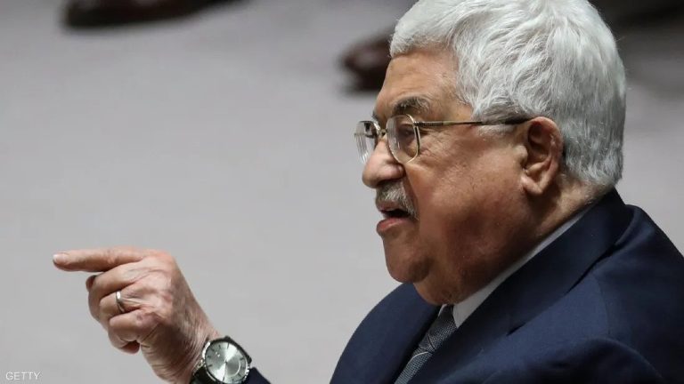 عباس يزور بيروت في 21 أيار لبحث نزع السلاح من المخيمات