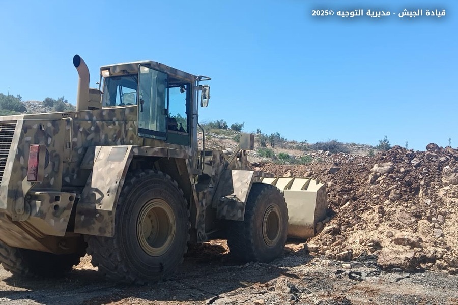 *بالصور: الجيش اللبناني يُعيد فتح طرقات في خراج بلدة شبعا – حاصبيا بعد إزالة سواتر ترابية أقامها الإحـ.. تلال “الإسرائيلي” سابقاً*