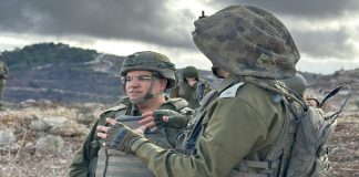 التواصل مع أفيخاي… مزاح أم جريمة يعاقب عليها القانون؟