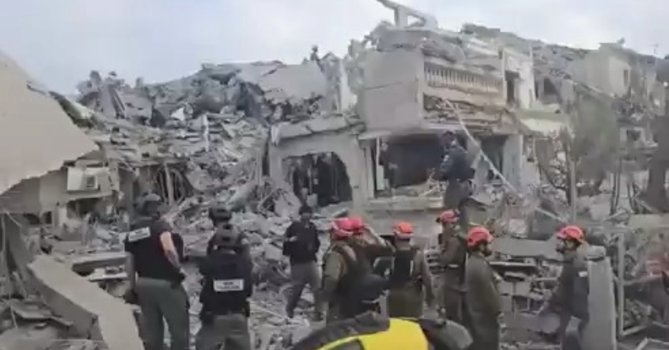 إنهيار في بورصة تل أبيب عقب بدء الهجوم الإيراني’ على الكيان الصهيوني، وفوضى عمّت سوق المال، حيث تراجع مؤشّر بورصة إسرائيل’ بنسبة 3٪