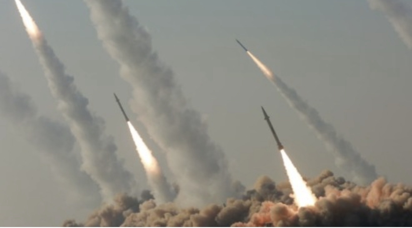 *القناة 12 العبرية’: أطلقت إيران، منذ بداية المعركة الأسبوع الماضي، نحو 400 صاروخ باليستي باتجاه “إسرائيل”، مما أسفر عن سقوط 24 قتيلاً’ و840 جريحًا*