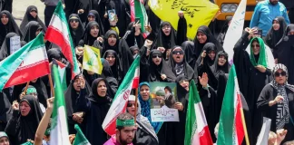 غضب وخوف.. هكذا بدا الشارع الإيراني بعد الضربات الإسرائيلية