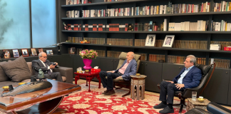 جنبلاط يستقبل رئيس الحكومة في كليمنصو