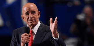 باراك: تنفيذ عملية نزع سلاح “حزب الله” يتطلّب مزيجًا من سياسة “الجَزَر والعِصِيّ”