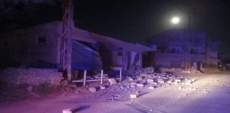 بالصور – استهداف مقهى ومحل “ألومنيوم” في يحمر فجر اليوم