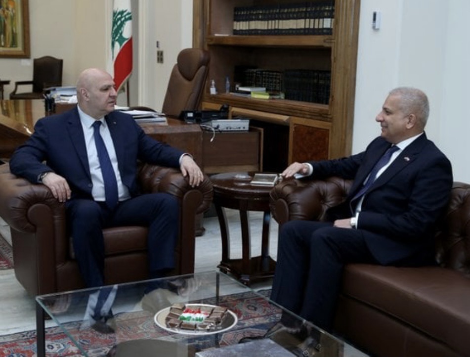 *العراق يؤكد لرئيس الجمهورية رغبته في تعزيز العلاقات مع لبنان*