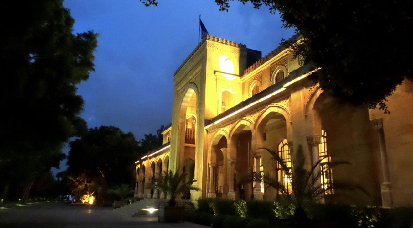 *السفير الفرنسي في لبنان: من قصر الصنوبر، نؤكّد التزامنا الكامل بسيادة لبنان ودعمه على طريق النهوض*