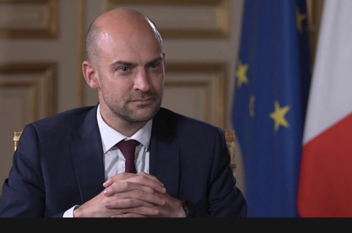 *فرنسا تعتزم الاعتراف بدولة فلسطين: دعم لمعسكر السلام لا مكافأة لحماس’*