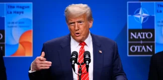 اتصلوا بكل احترام ليطلبوا الإذن.. ترامب: سمحت للإيرانيين بإطلاق 14 صاروخا علينا