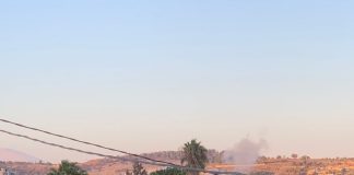 طائرة درون إسرائيلية استهدفت إحدى الجرافات التي تعمل لصالح مجلس الجنوب في أعمال إزالة الركام في الحي الشرقي (الحارة القديمة) في ميس الجبل من دون وقوع إصابات بشرية