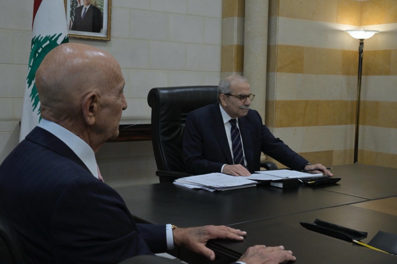 *مصدر حكومي لـ«الجديد»: باراك تعهّد أمس للرؤساء الثلاثة بالضغط على إسرائيل’ لتنفيذ بنود الورقة ولبنان ينتظر الرد بشأن ذلك*