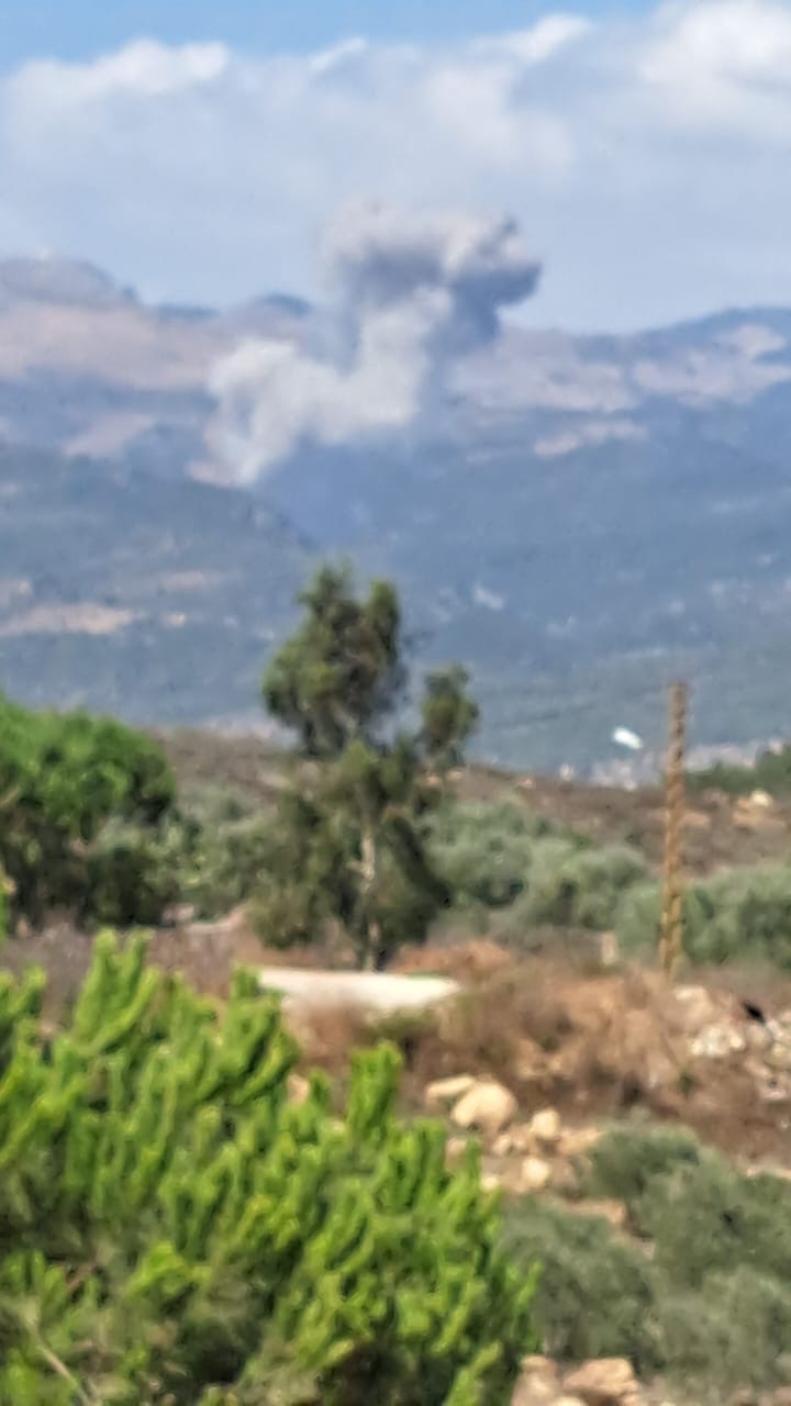 *الوكالة الوطنية: إصابة مواطن بجروح طفيفة جراء قنابل صوتية ألقتها مسيّرة إسرائيلية’ على كفركلا جنوبي لبنان*