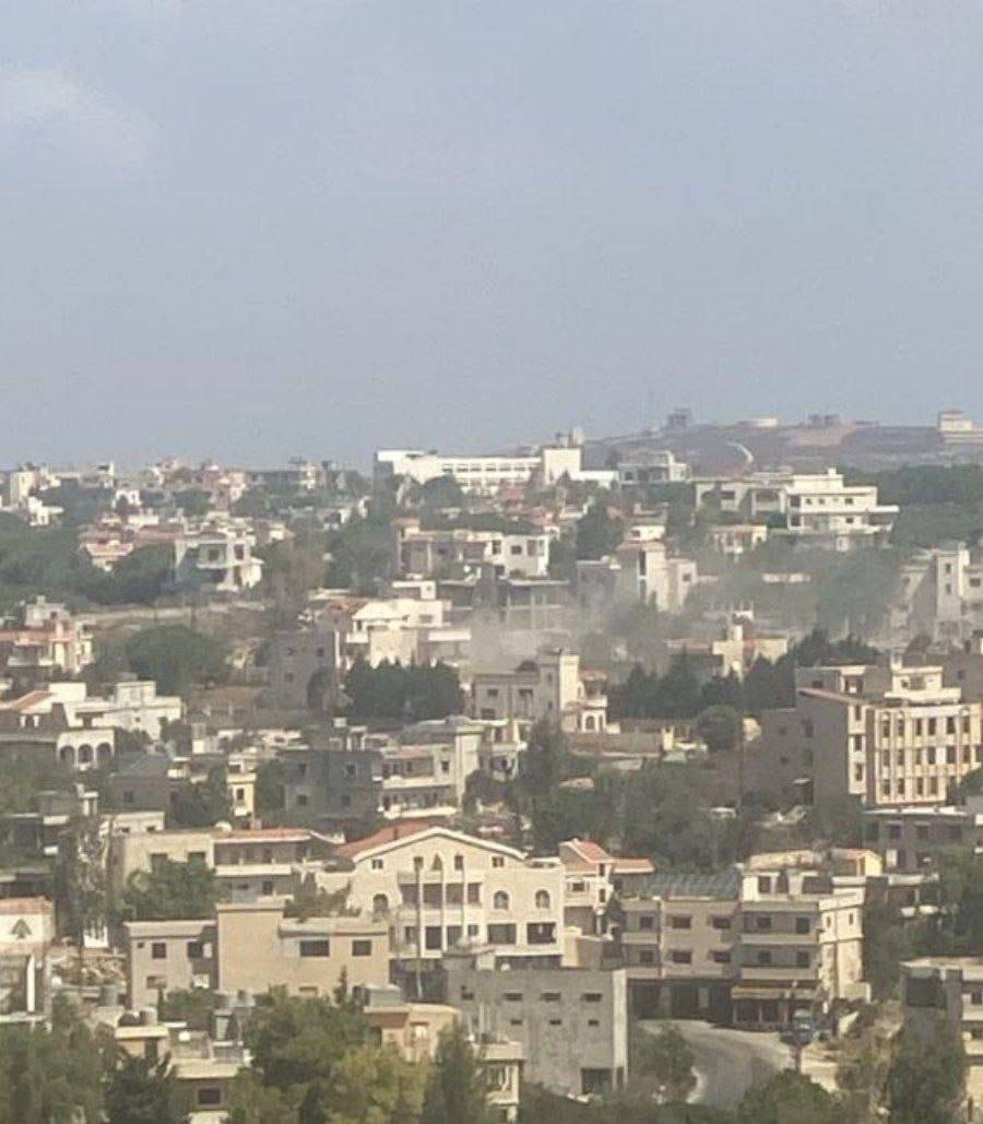 *غارة على بلدة عيناثا قضاء بنت جبيل*