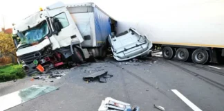 حادث مروّع…في الهند مقتل 8 أشخاص وإصابة 43 بعد اصطدام شاحنة بجرار!