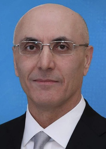 *وزير الداخلية والبلديات أحمد الحجار من بلدية بيروت: التقيت اليوم مع المحافظ ورئيس البلدية وتحدثنا عن المشاكل والتحديات التي يتم مواجهتها*