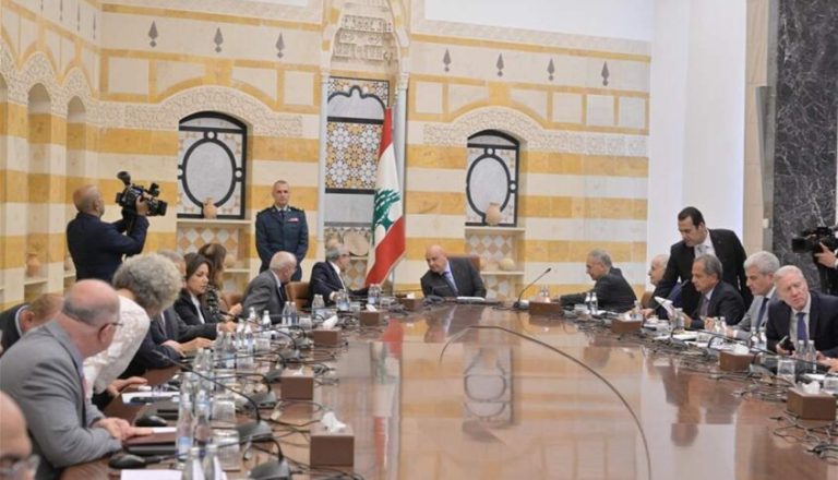 مجلس الوزراء بدأ بمناقشة موضوع الإنتخابات النيابية ولا سيما مقترحات اللجنة الوزارية المتعلقة باقتراع اللبنانيين المقيمين في الخارج