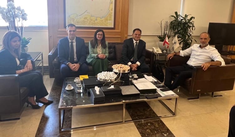 *رسامني يبحث مع وفد البنك الدولي تعزيز التعاون في مشاريع البنية التحتية*