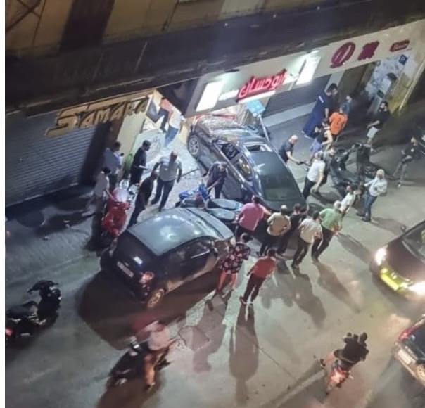 اقتحام سيارة محل قرب كنيسة مار يوسف برج حمود