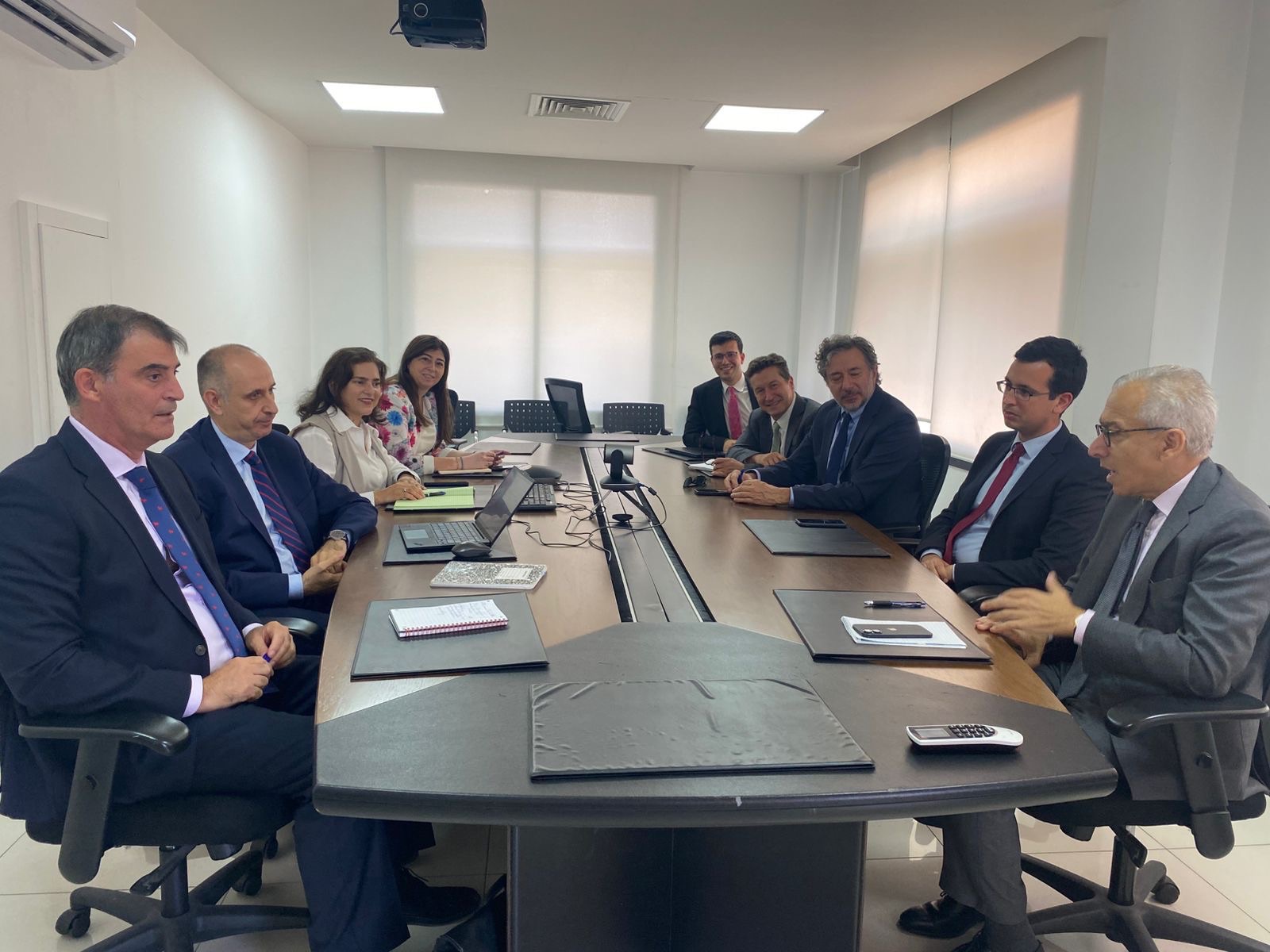 وزير الاقتصاد والتجارة الدكتور عامر بساط يستقبل وفداً من صندوق النقد الدولي