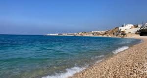 على شاطئ جبيل.. عصابة تتاجر بالمخدرات