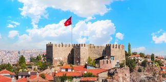 رصد هزات أرضية تجاوزت قوتها الـ 4 درجات من أنقرة إلى المتوسط