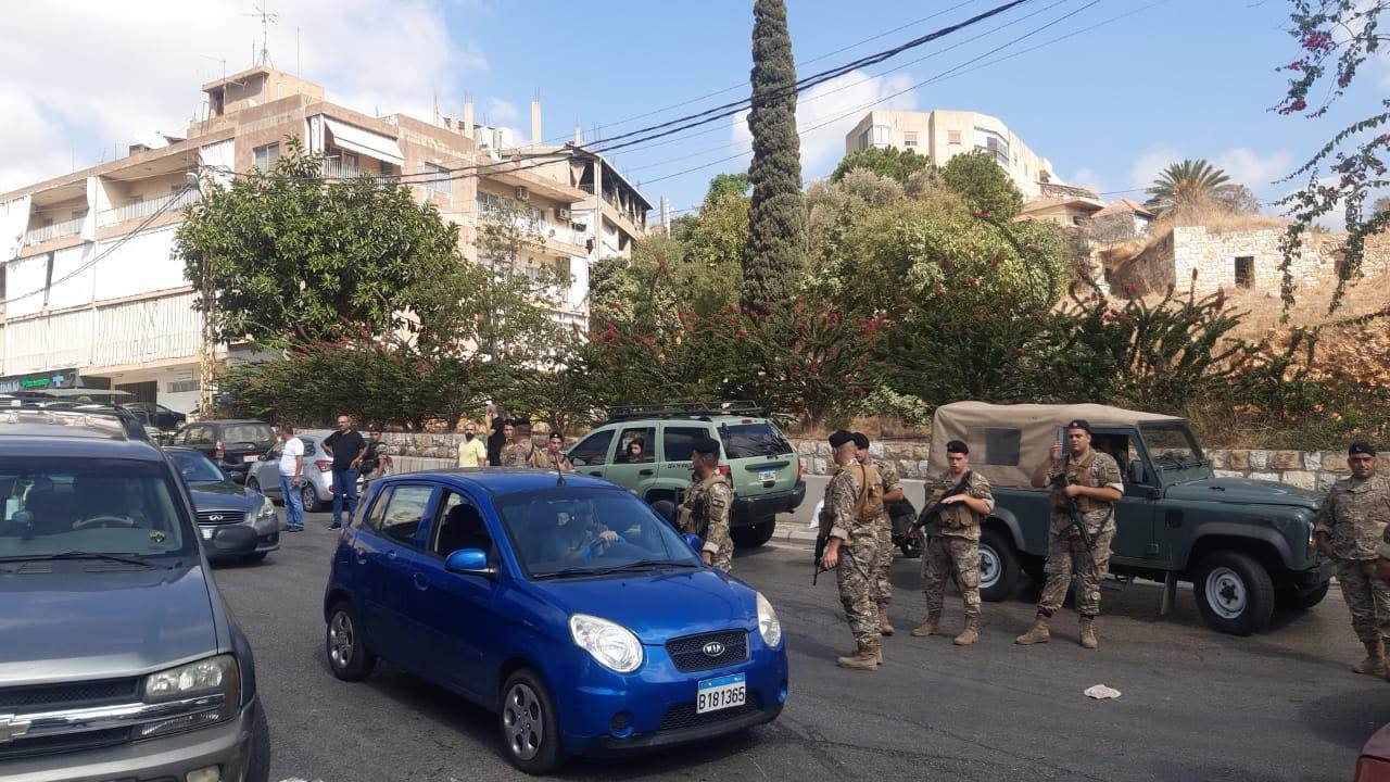 جريمة مروّعة: عامل يقتل صاحب محل تصليح سيارات بآلة حادة