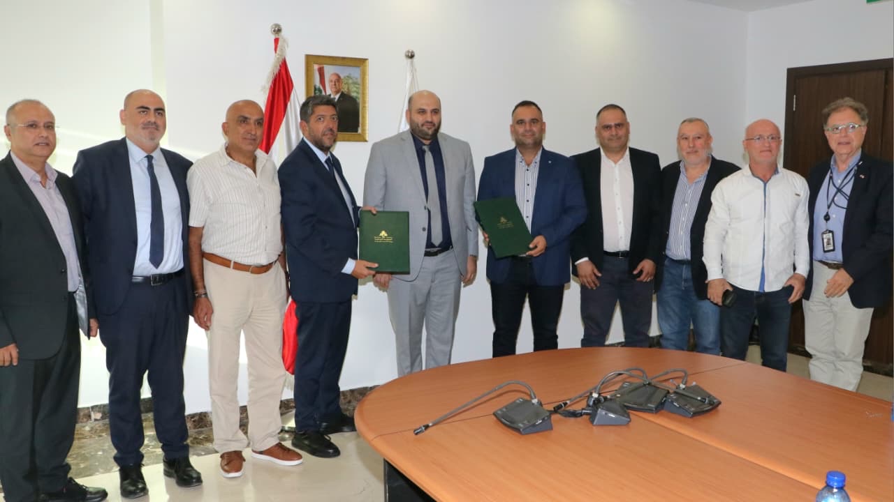 ناصرالدين رعى توقيع إتفاقيتي تعاون بين مستشفيي جزين و البترون و مستشفيي أوتيل_ديو و الروم “تطبيقًا لاستراتيجية تعزيز المستشفيات الحكومية