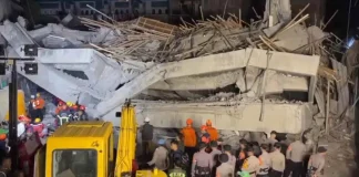 مقتل وإصابة العشرات بانهيار مدرسة في إندونيسيا